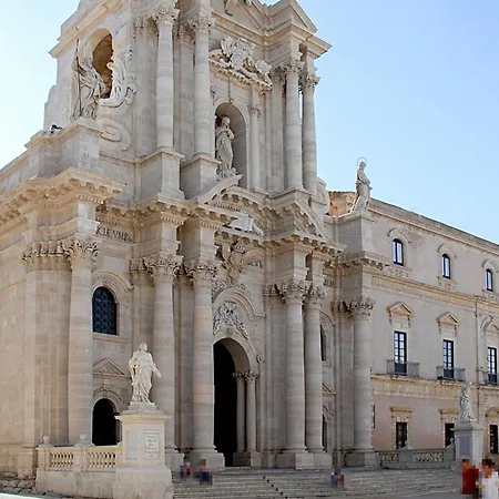 Pet Friendly In Siracusa With Wifi